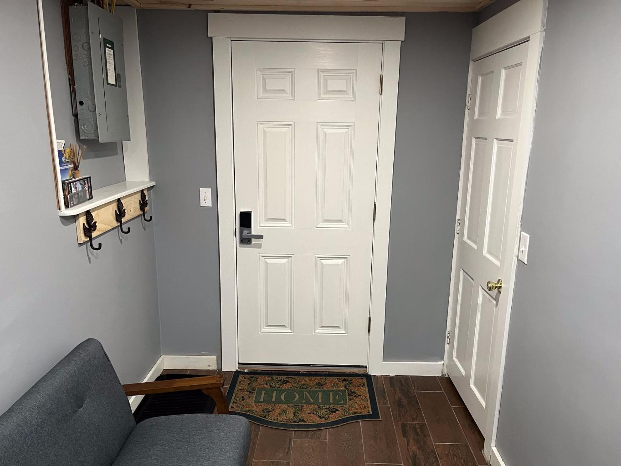 Plush Garden Level Apartment Near Stowe Morristown Exterior photo